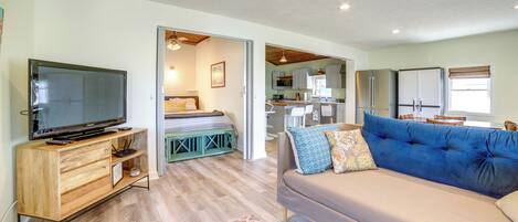 Cottage (2 Bedrooms) | Interior