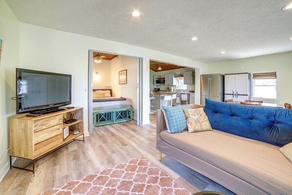 Cottage (2 Bedrooms) | Interior - Homey Lakefront Escape w/ Boat Dock, Fire Pit (Alto)