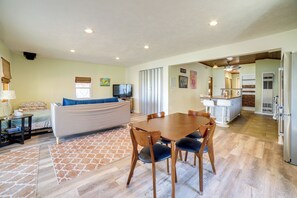 Cottage (2 Bedrooms) | Interior