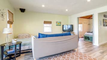 Cottage (2 Bedrooms) | Interior