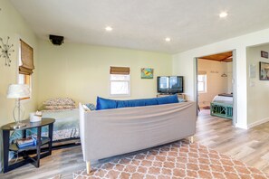 Cottage (2 Bedrooms) | Interior