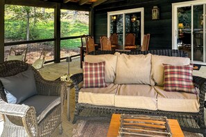 Interior - Enchanting Highlands Cottage w/ Pond & Waterfall (Highlands)