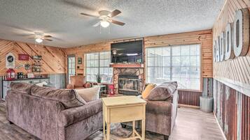 House (3 Bedrooms) | Front of property