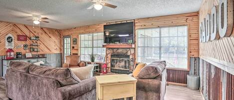 House (3 Bedrooms) | Front of property