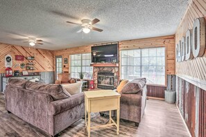 House (3 Bedrooms) | Front of property