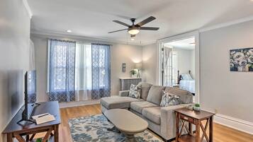 Apartment (2 Bedrooms) | Front of property