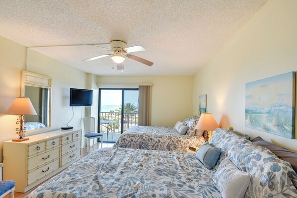 Apartment (2 Bedrooms) | Interior - Coastal Condo w/ Balcony: Walk to Madeira Beach! (Madeira Beach)