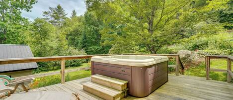 House (4 Bedrooms) | Terrace/patio