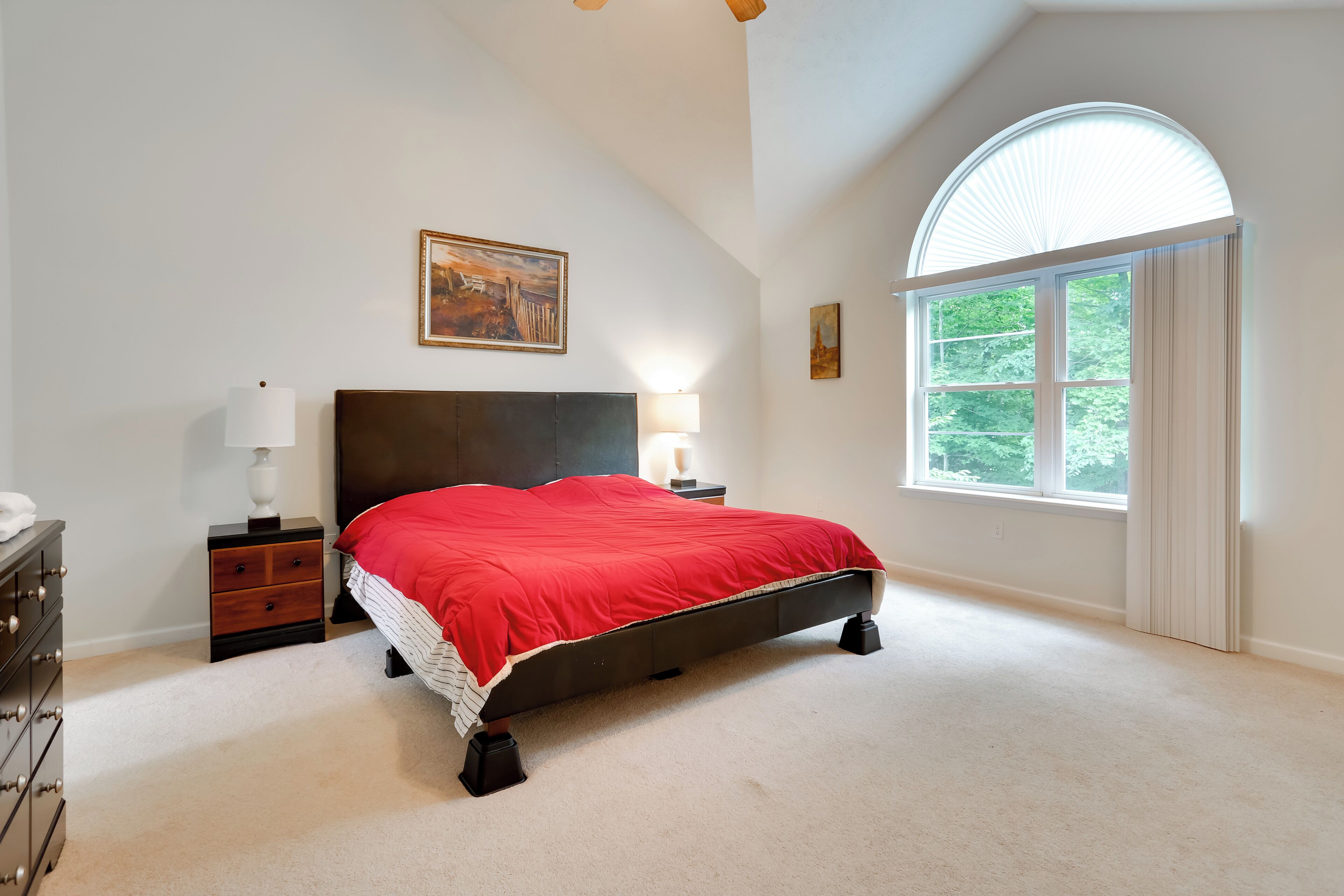 House (4 Bedrooms) | 4 bedrooms, iron/ironing board, bed sheets