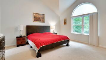 House (4 Bedrooms) | 4 bedrooms, iron/ironing board, bed sheets