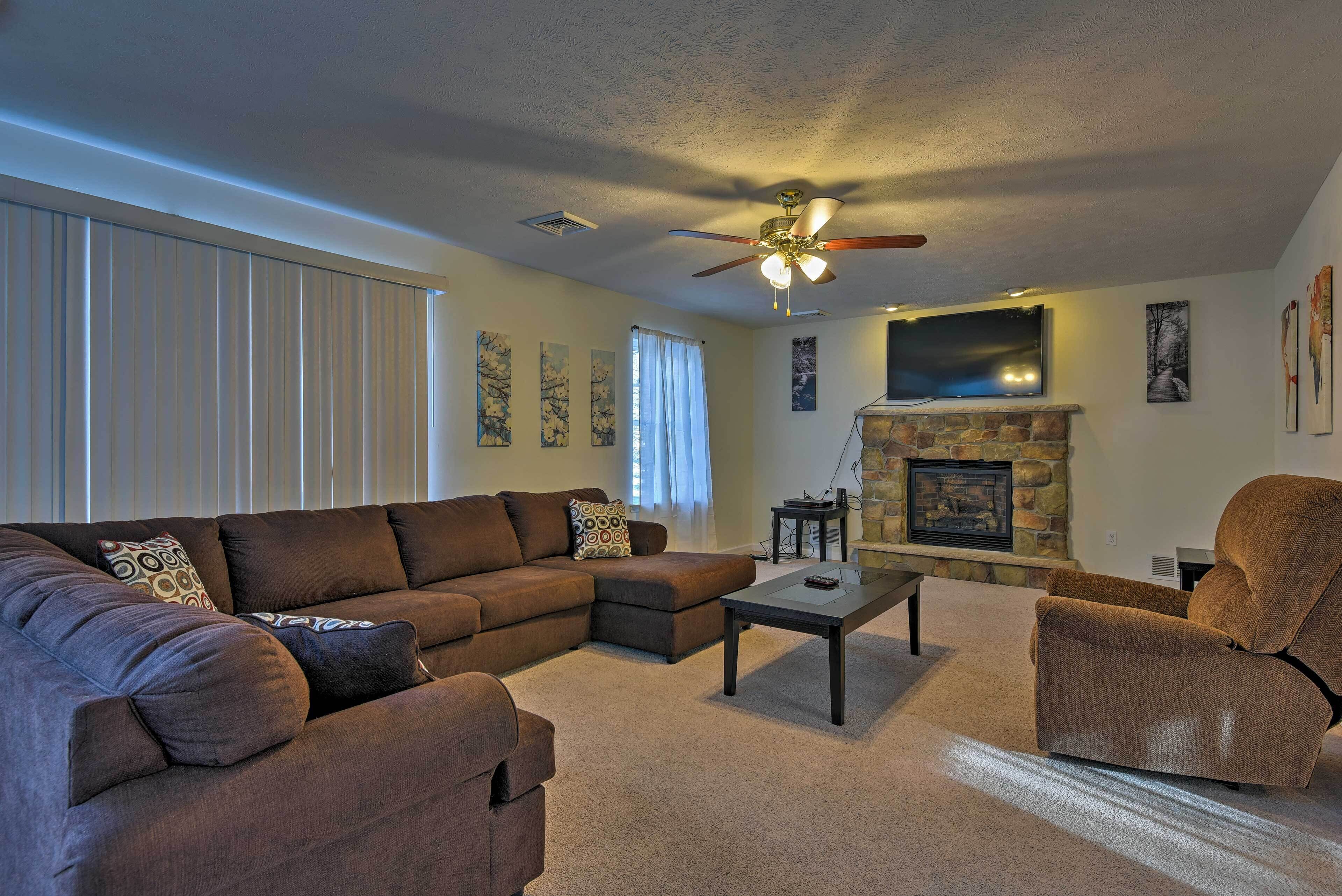 Serene Tobyhanna Escape, Walk to Dresser Lake