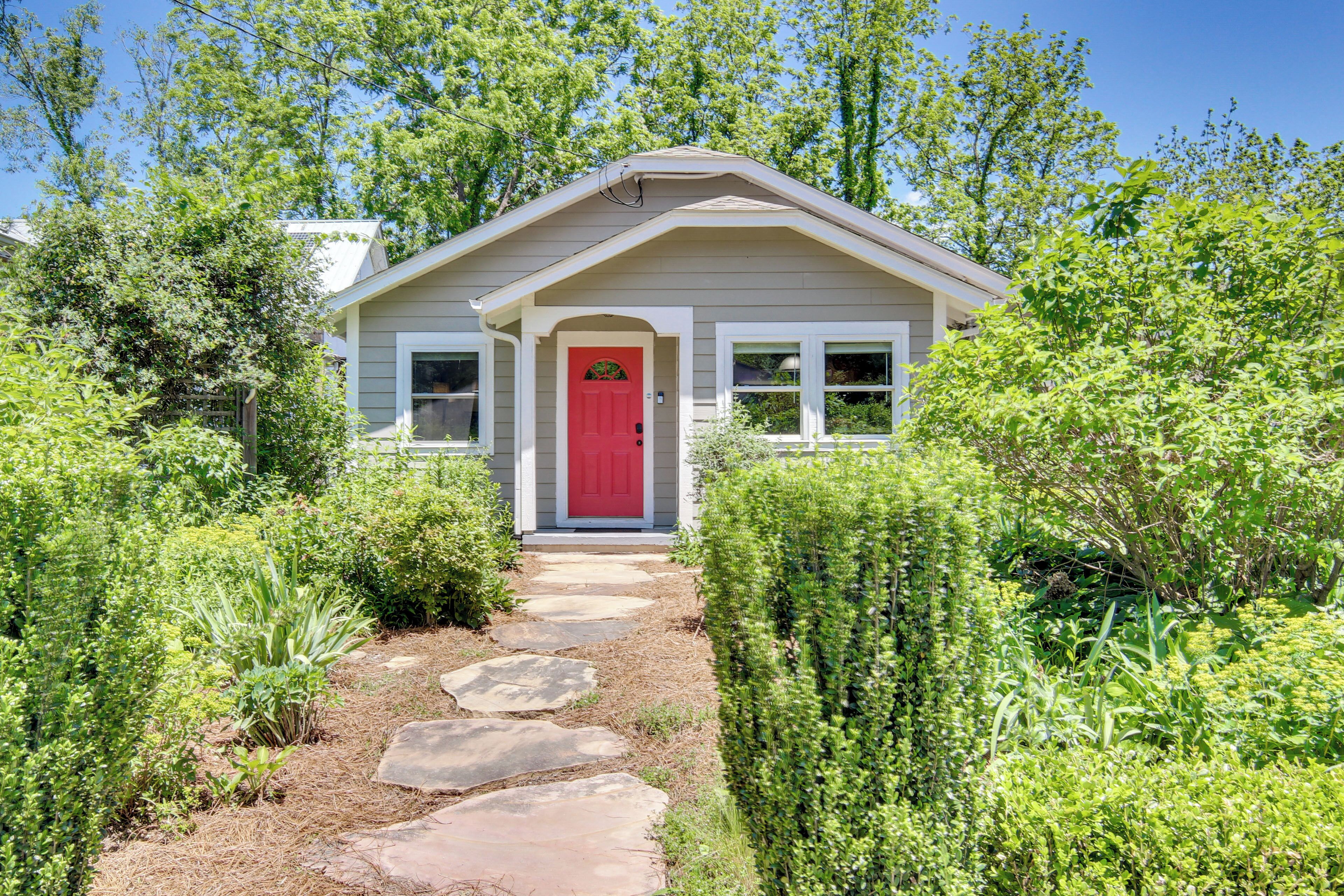 House (3 Bedrooms) | Front of property