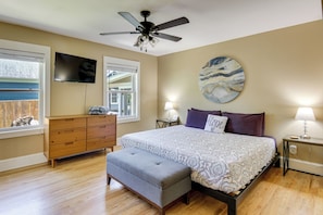 House (3 Bedrooms) | Interior - Downtown Brevard Home: Walk to Bars & Breweries! (Brevard)