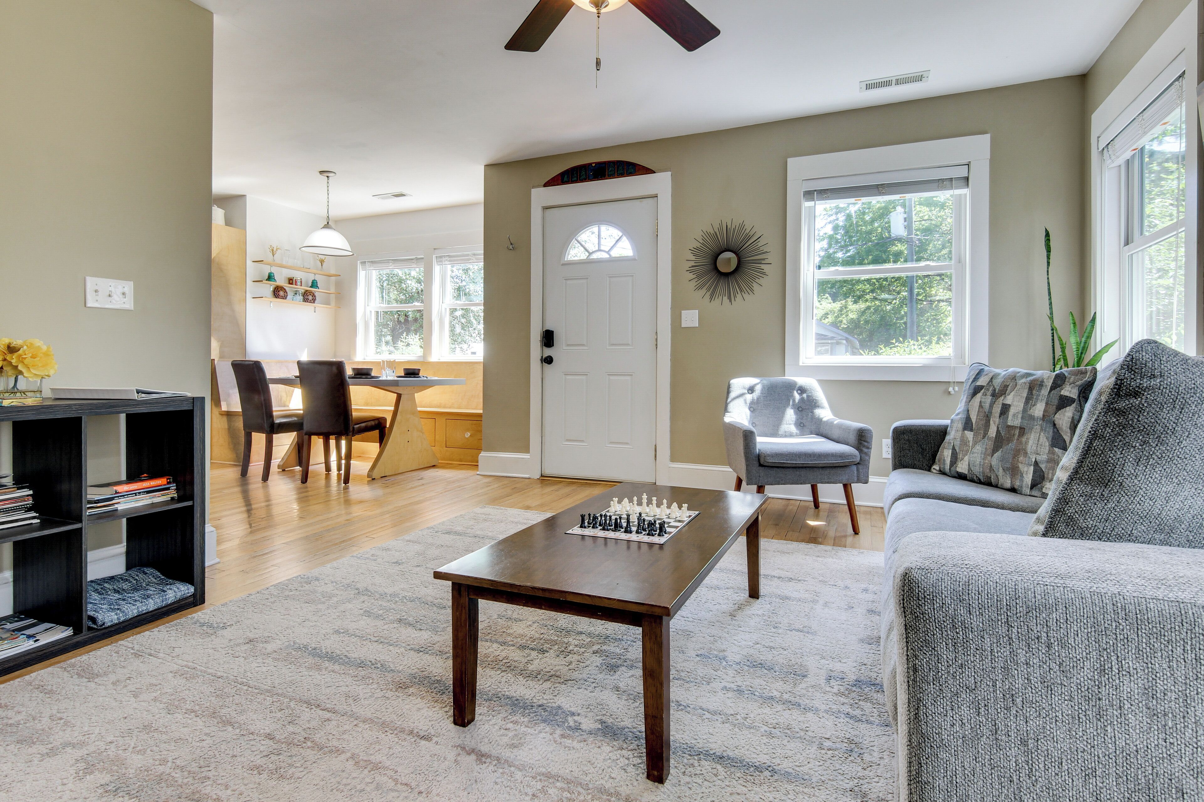 House (3 Bedrooms) | Interior