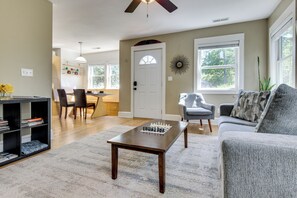 House (3 Bedrooms) | Interior - Downtown Brevard Home: Walk to Bars & Breweries! (Brevard)