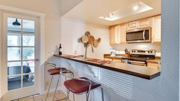 Apartment (1 Bedroom) | Interior