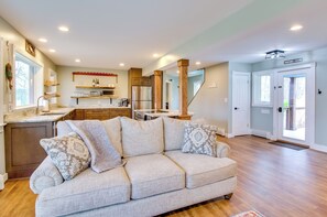 House (3 Bedrooms) | Interior - Modern Nellysford Getaway on 40 Private Acres! (Nellysford)