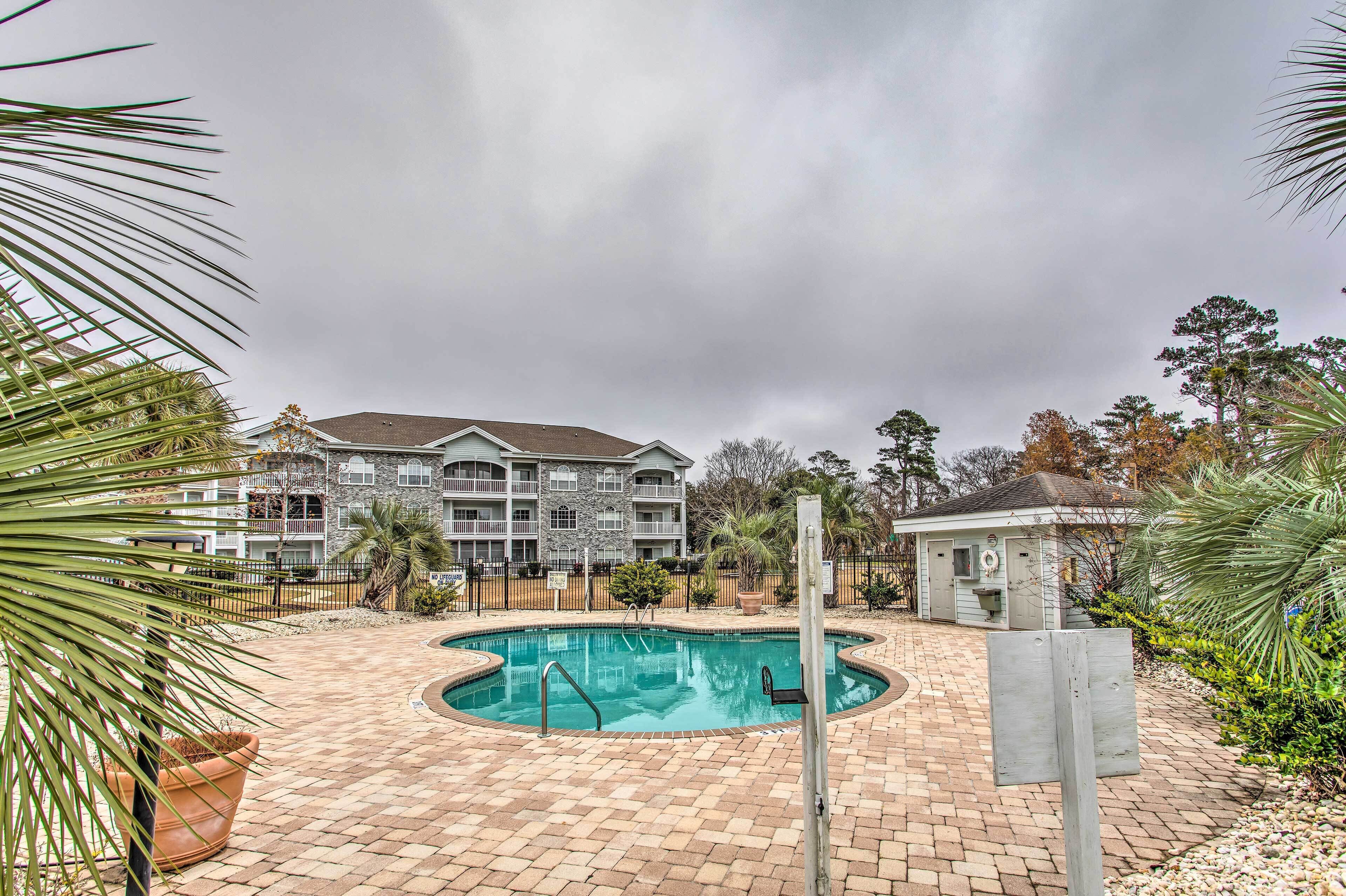 Breezy Coastal Condo: 2 Mi to Shop, Golf, & Swim!