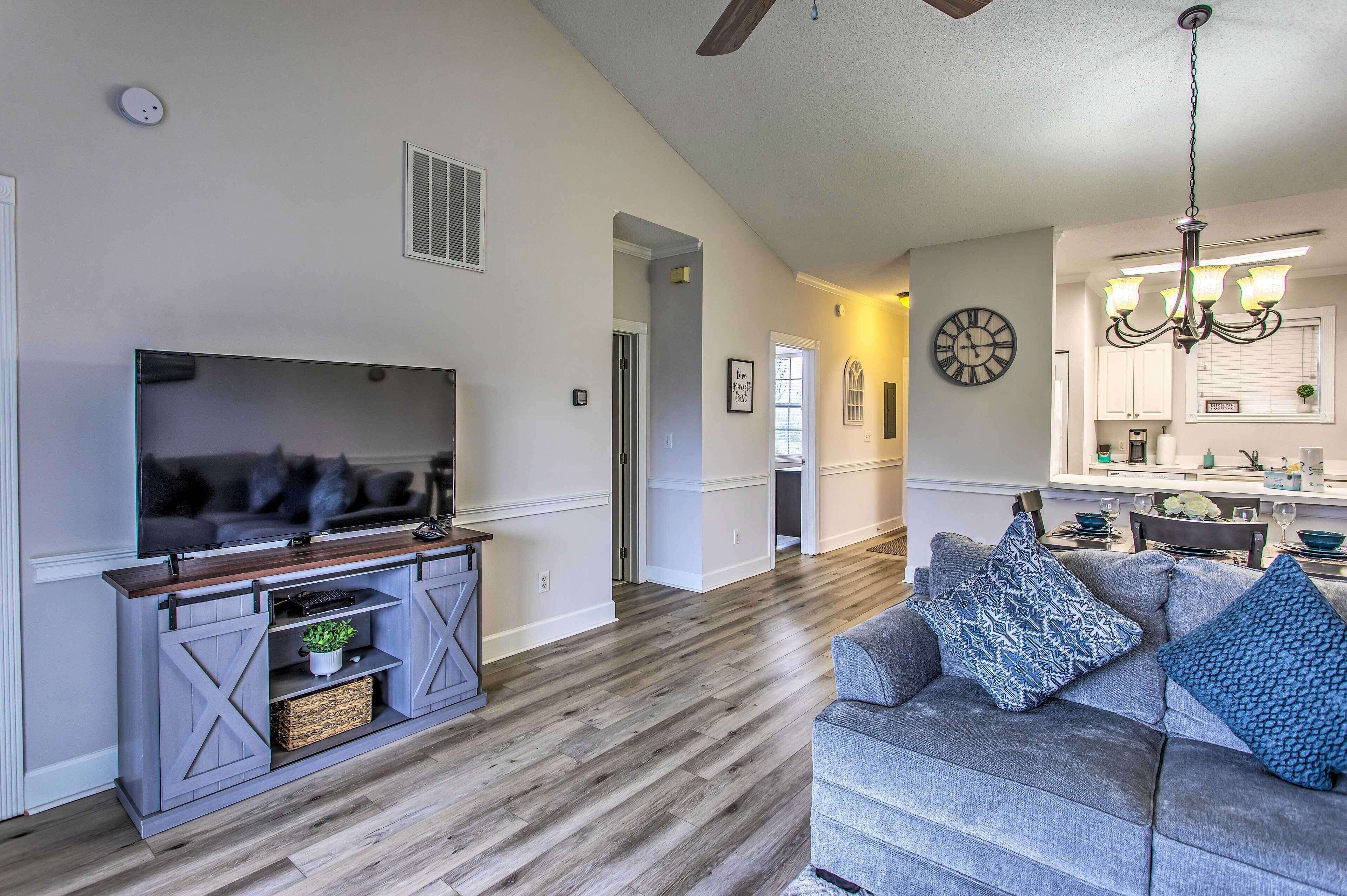 Breezy Coastal Condo: 2 Mi to Shop, Golf, & Swim!