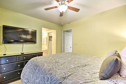 Lakefront Ozarks Condo By Golf & Restaurants!