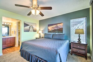 Apartment (2 Bedrooms) | Interior - Lakefront Ozarks Condo By Golf & Restaurants! (Lake Ozark)