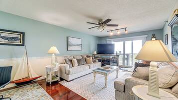 Apartment (2 Bedrooms) | Front of property