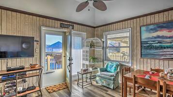 Cottage (2 Bedrooms) | Interior