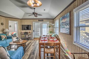 Cottage (2 Bedrooms) | Interior - Walk to Beach: Dog-friendly Myrtle Beach Cottage! (Myrtle Beach)