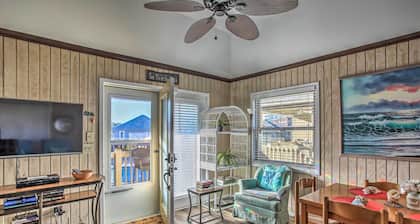 Walk to Beach: Dog-friendly Myrtle Beach Cottage!