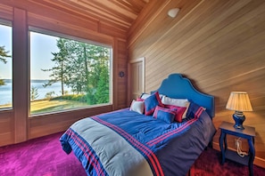 Interior - Marrowstone Island Home: 20 Mins to Port Townsend! (Nordland)