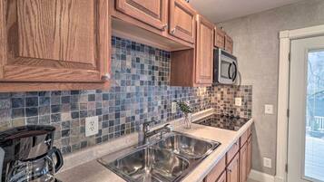 Apartment (0 Bedroom) | Interior