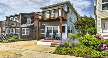 Breezy Ship Bottom House w/ Yard + Beach Access!