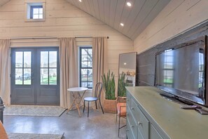 Apartment (0 Bedroom) | Interior