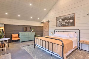 Apartment (0 Bedroom) | Interior