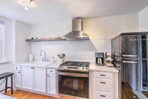 Apartment (1 Bedroom) | Interior - Cincinnati Vacation Rental: 6 Mi to Downtown! (Cincinnati)