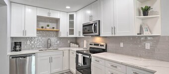 Breezy Largo Getaway - 5 Minutes to Beach!