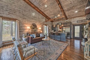 House (1 Bedroom) | Interior - 'honey's Nook' Broken Bow Home w/ Hot Tub + Decks! (Broken Bow)