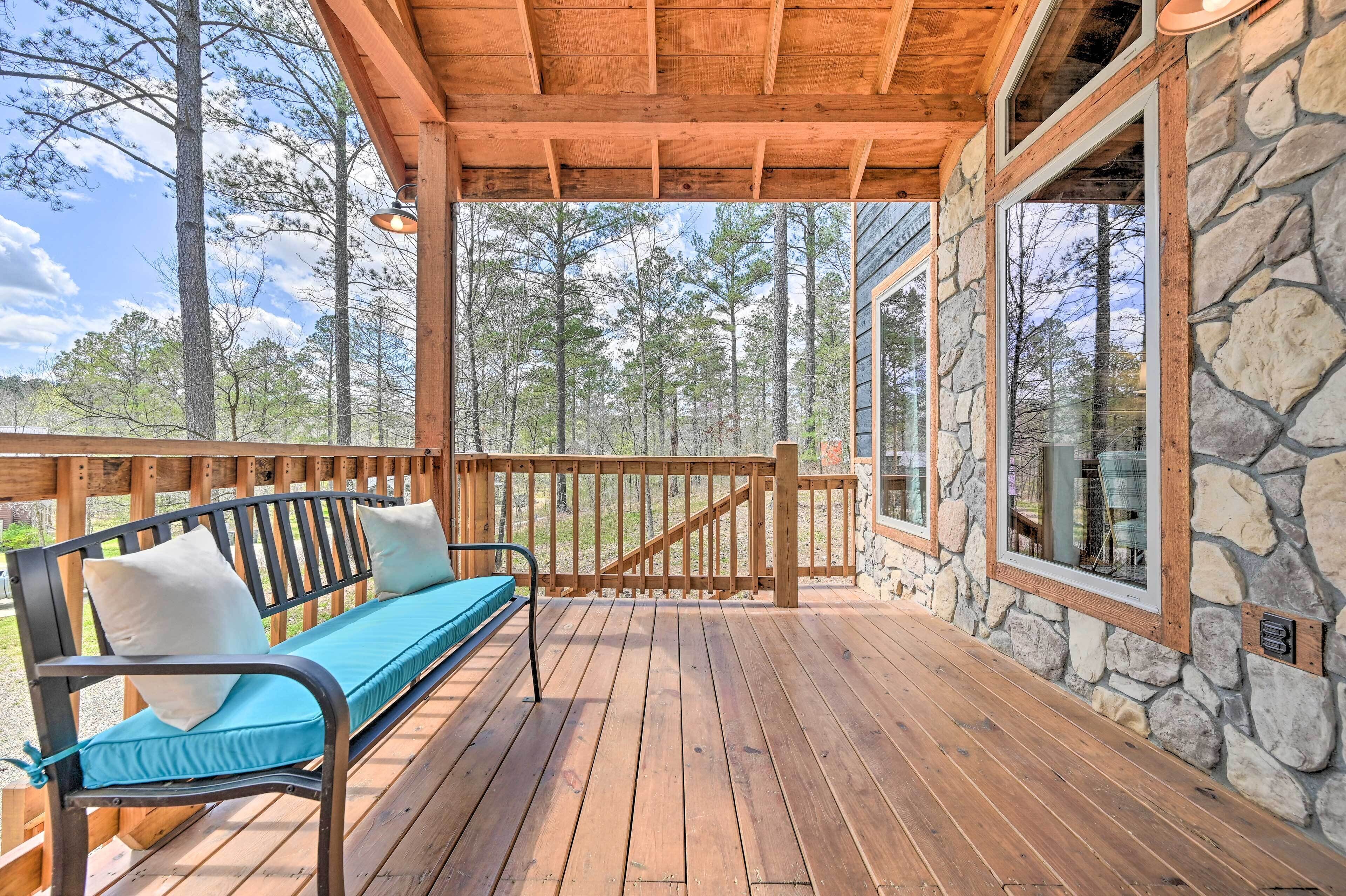 Stunning Couples Escape: Chic Farmhouse Oasis