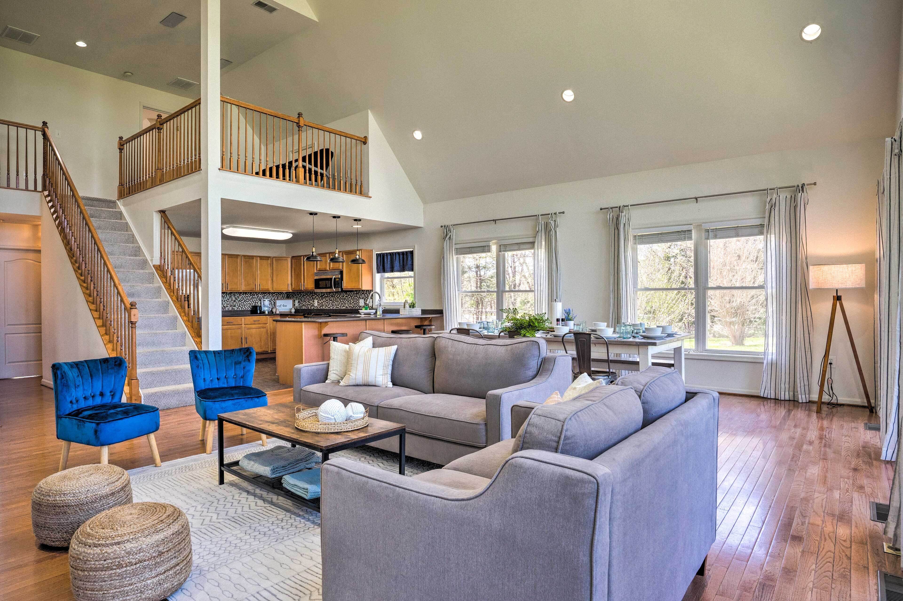 Pet-friendly Retreat Near Lake Anna w/ Decks!