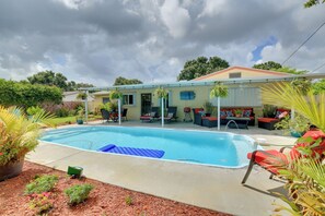 Interior - St. Petersburg Home w/ Tropical Yard & Pool! (St. Petersburg)