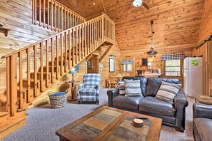 House (2 Bedrooms) | Interior - Homey Sevierville Cabin w/ Deck Near Pigeon Forge! (Sevierville)