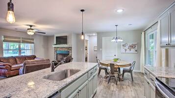 Cottage (3 Bedrooms) | Interior