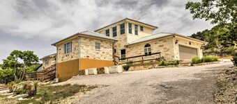 'ladera' Wimberley Estate on 13 Acres w/ Hot Tub