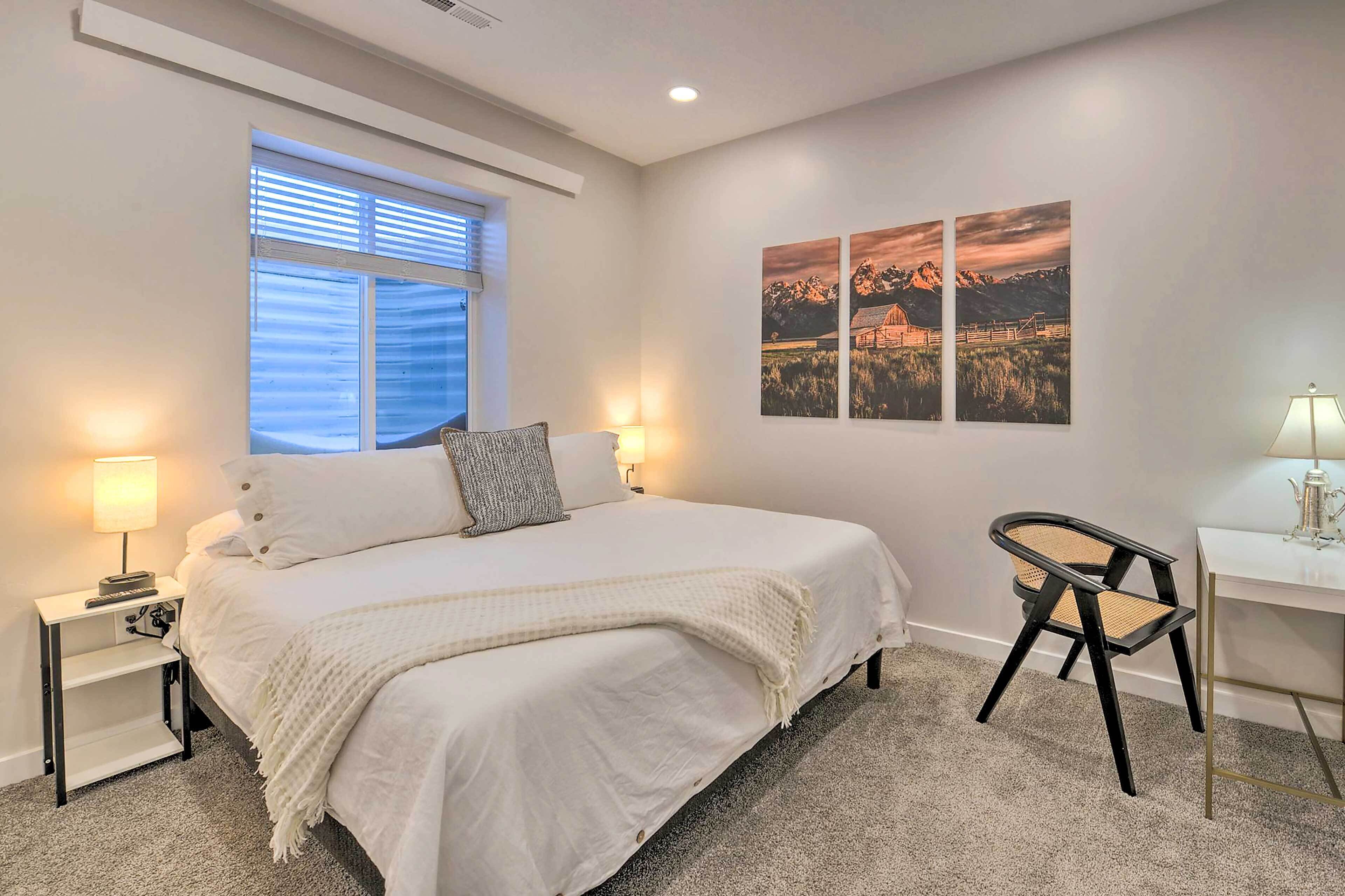 Cozy Home: Mtn Views, A/c, in Heart of Star Valley