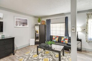 Apartment (0 Bedroom) | Interior - Greenwood Studio Cottage < 1 Mi to Downtown! (Greenwood)