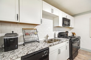 Apartment (0 Bedroom) | Interior