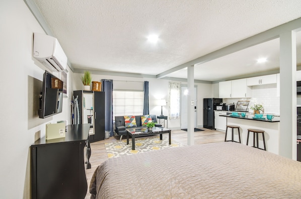 Apartment (0 Bedroom) | Interior