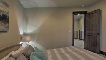 ุงูู
ูุดุฃุฉ ู
ู ุงูุฏุงุฎู