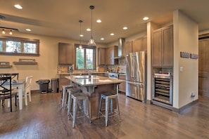 House (3 Bedrooms) | Interior