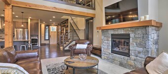 Luxury Suncadia Resort Retreat w/ Private Hot Tub!